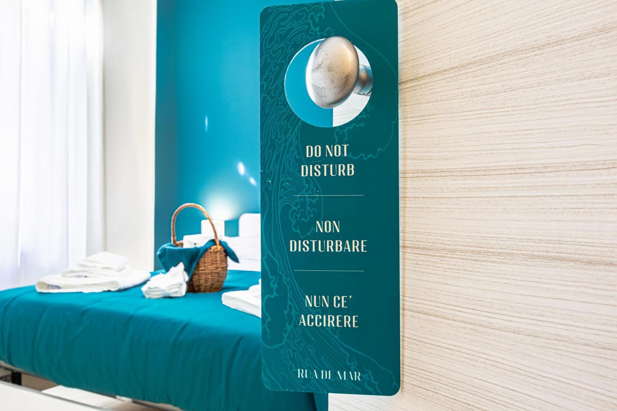 Rua De Mar Chiatamone Hotel เนเปิลส์ ภายนอก รูปภาพ