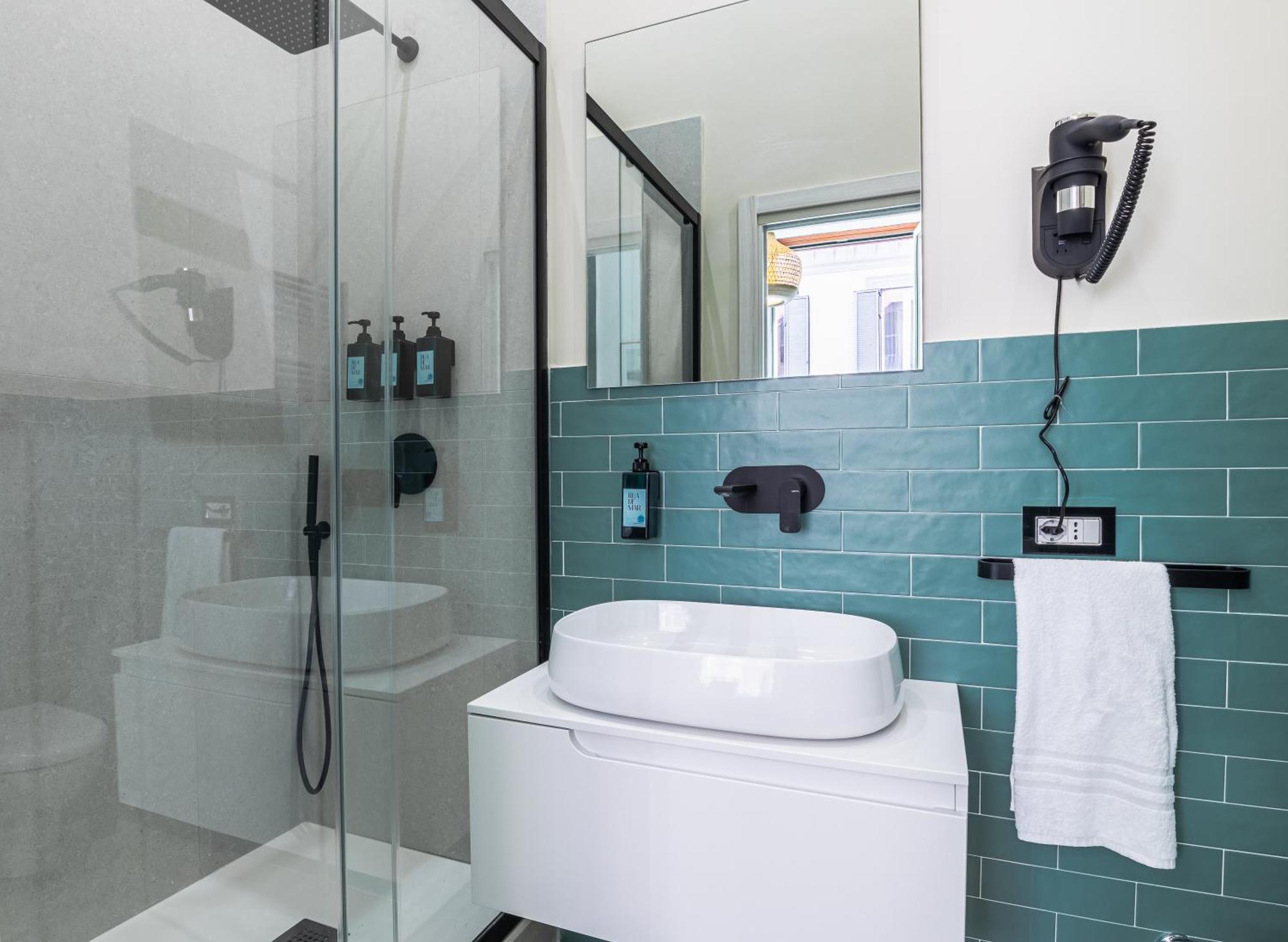 Rua De Mar Chiatamone Hotel เนเปิลส์ ภายนอก รูปภาพ